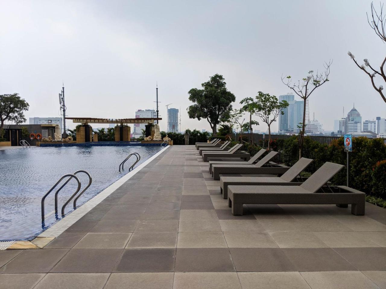 Strategic 2Br Apartment At Trillium Residence By Travelio スラバヤ エクステリア 写真