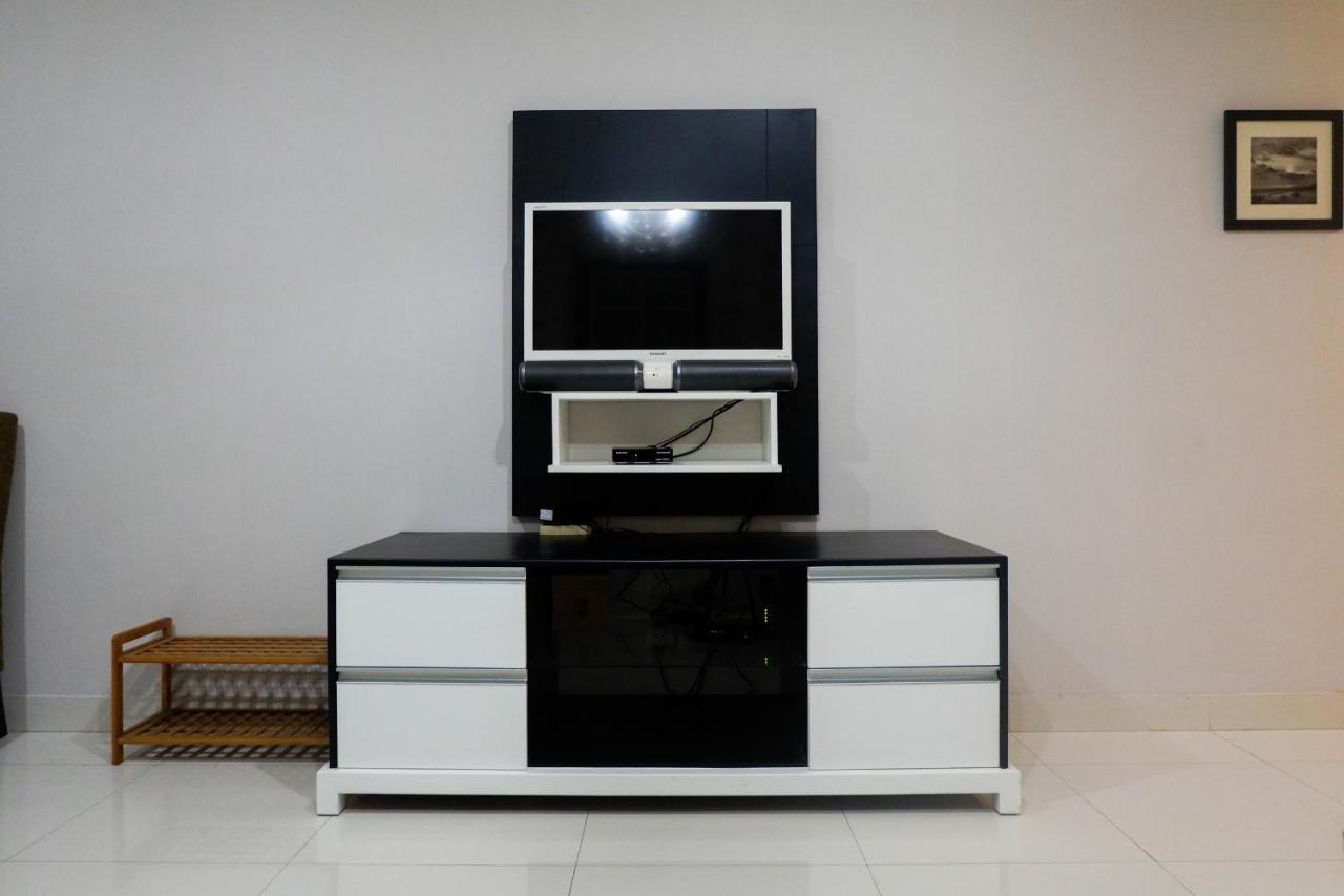 Strategic 2Br Apartment At Trillium Residence By Travelio スラバヤ エクステリア 写真