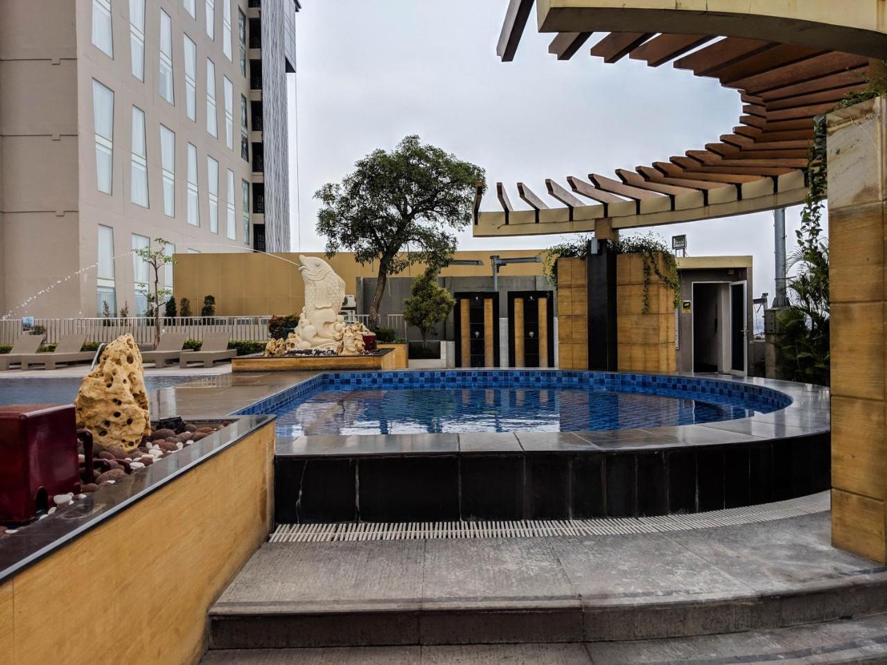 Strategic 2Br Apartment At Trillium Residence By Travelio スラバヤ エクステリア 写真